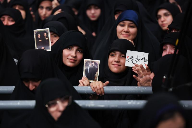 حضور نوجوانان در اولین شب مراسم فاطمیه ۱۴۰۴